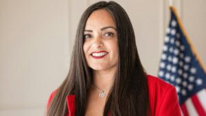 Huntington Beach Councilwoman Gracey Van Der Mark Running for State Assembly