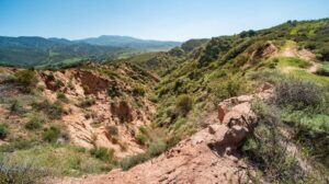 May 7: Early Morning Distance Hike into Red Rock Wilderness