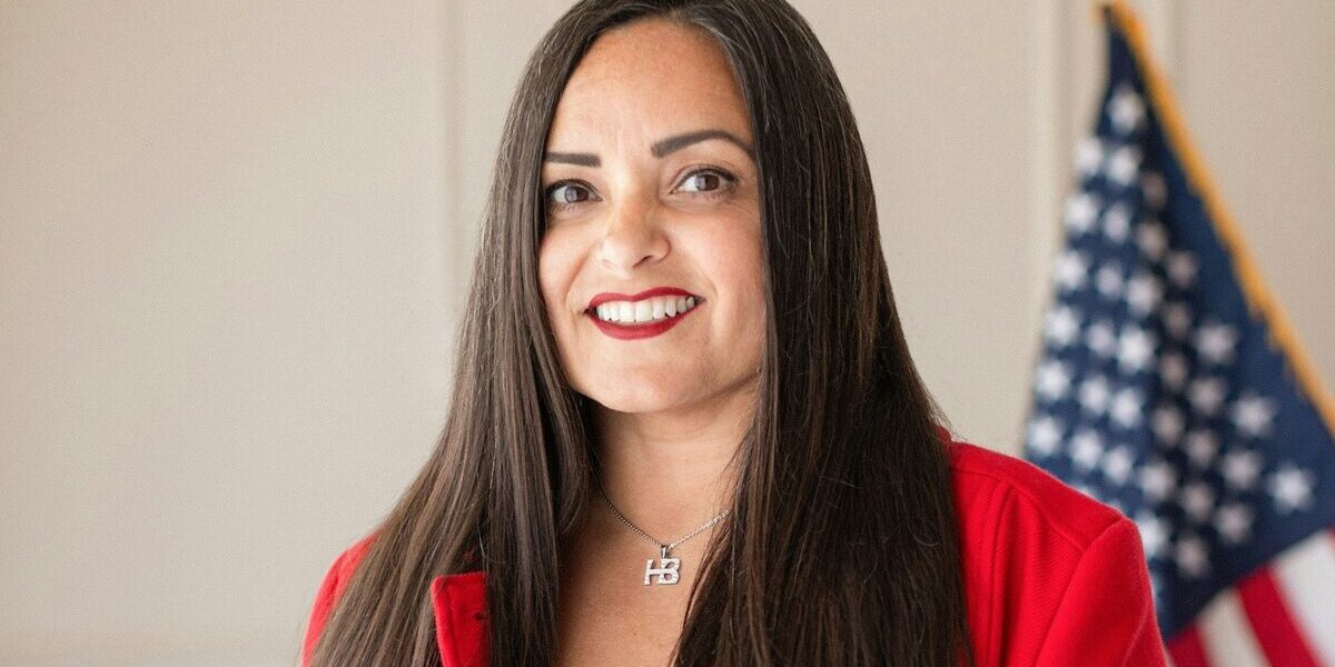 Gracey VDM - Headshot (1) (1)